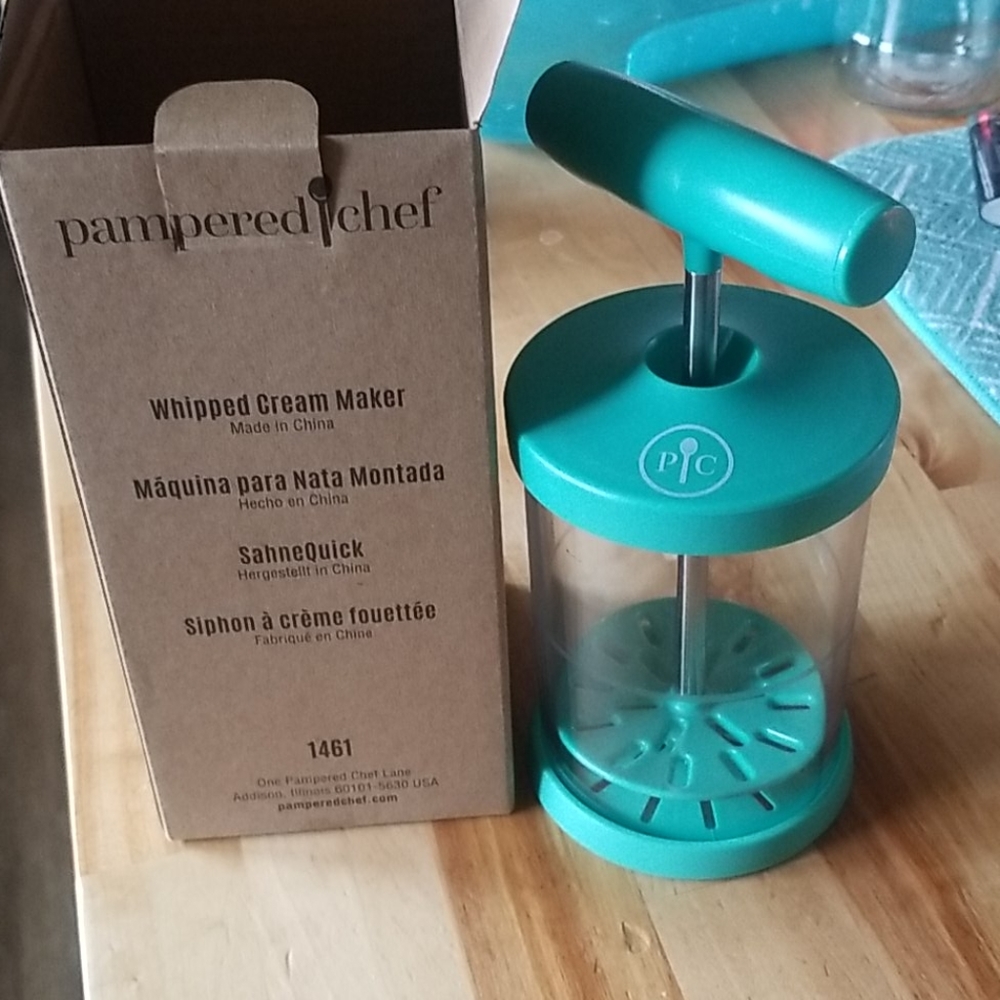 Pampered chef whipped cream maker never used